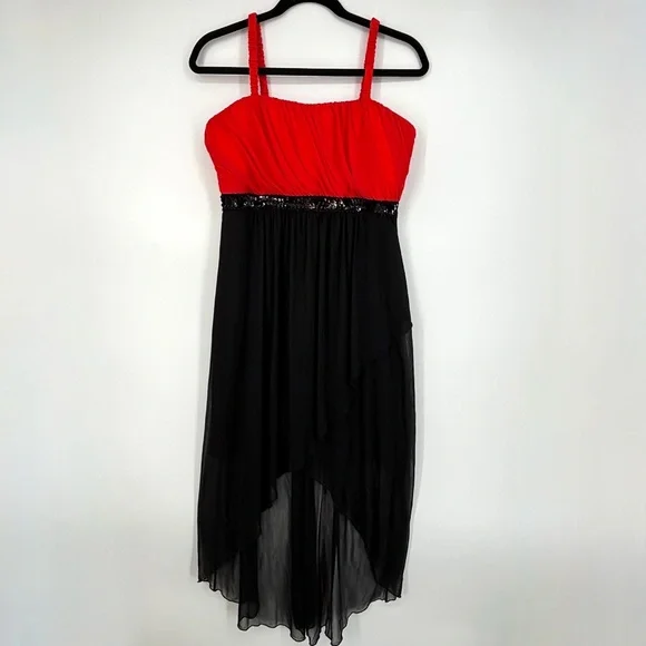 strapless open back dress Liv Floral Pleated Mini Dress in Red Multi
